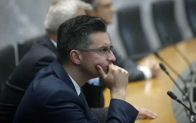 Bo koalicijski sporazum vlade Marjana Šarca danes dobil trdnejšo osnovo ali pa bo davčna politika ostala strah in trepet državljanov? Foto Blaž Samec/delo