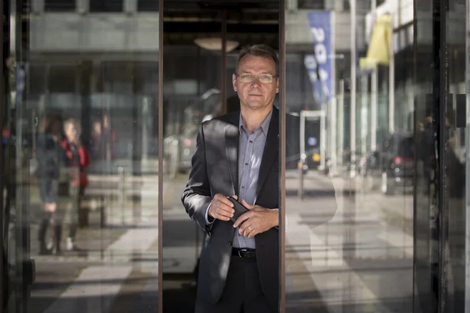 Nekdanji predsednik stranke Marjan Podobnik, ki je favorit na sobotnih volitvah predsednika SLS, je bil prvi, ki je v slovenski politiki zaigral na strune populizma. FOTO: Voranc Vogel