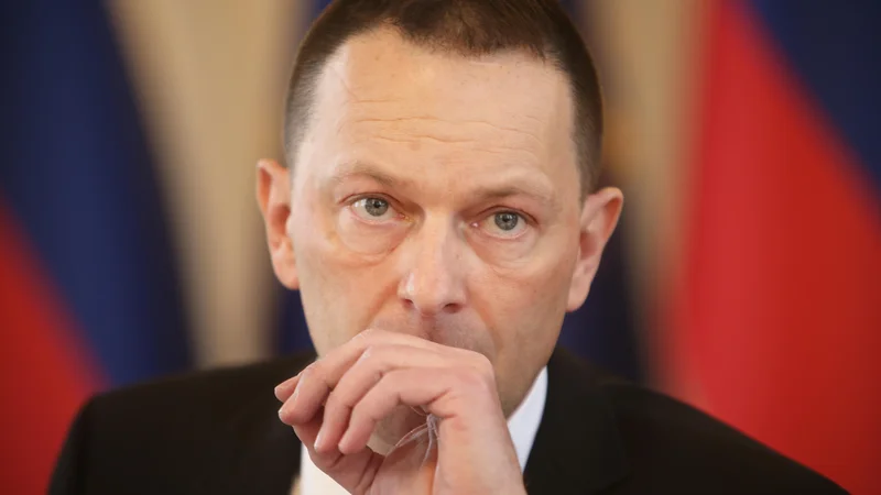 Fotografija: Uroš Novak se zavzema za ustanovitev protikorupcijske komisije na evropski ravni. FOTO: Jure Eržen/Delo