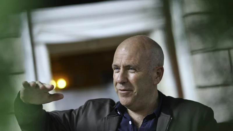 Fotografija: Richard Flanagan, tasmanski pisatelj, bookerjev nagrajenec za roman Ozka pot globoko do severa. FOTO: Jože Suhadolnik