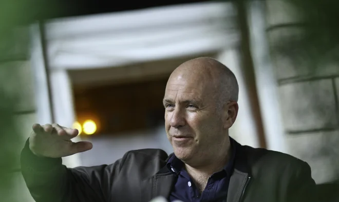 Richard Flanagan, tasmanski pisatelj, bookerjev nagrajenec za roman Ozka pot globoko do severa. FOTO: Jože Suhadolnik