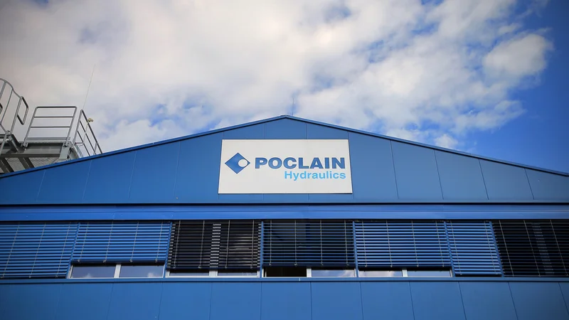 Fotografija: Poclain Hydraulic veliko pozornost posveča človeškim virom. FOTO Jože Suhadolnik/Delo