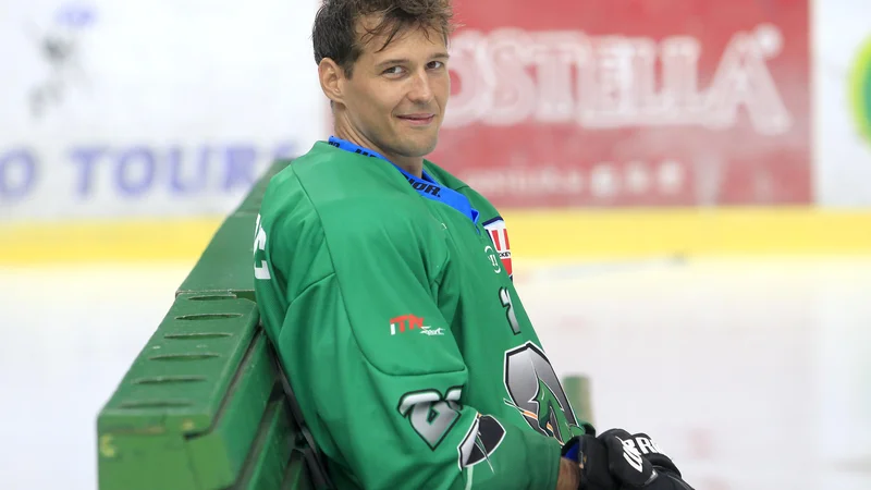 Fotografija: Aleš Kranjc se je dobro prilagodil ljubljanskemu hokejskemu utripu.
FOTO: Roman Šipić