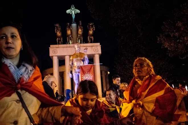 Nasprotniki referenduma v Skopju. FOTO: Dimitar Dilkoff/AFP