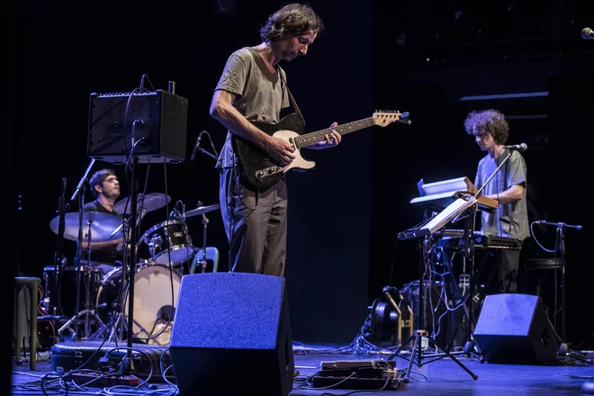 Trio Baldur sestavljajo harmonikar Marko Brdnik, kitarist Uroš Rakovec in bobnar Marko Lasič. Foto Uroš Hočevar