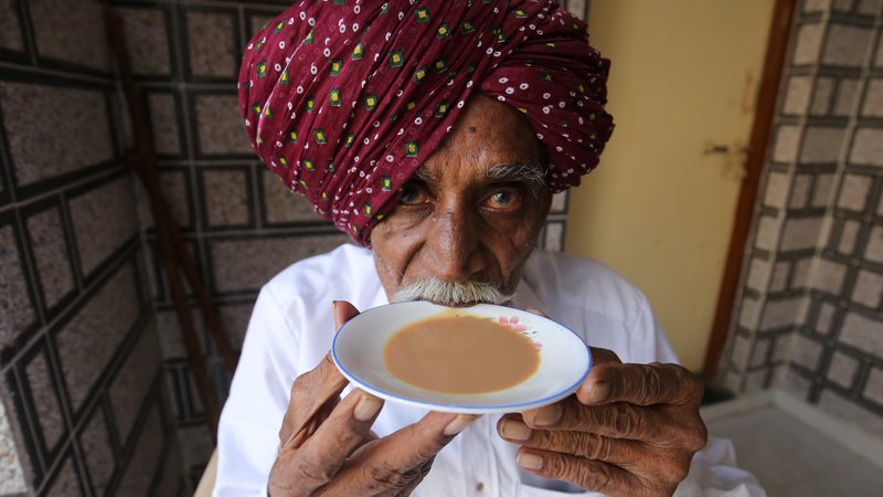 Fotografija: Prvi oktober je resda postal mednarodni dan kave, vendar imajo številne države svoj praznik te pijače. FOTO: Amit Dave/Reuters