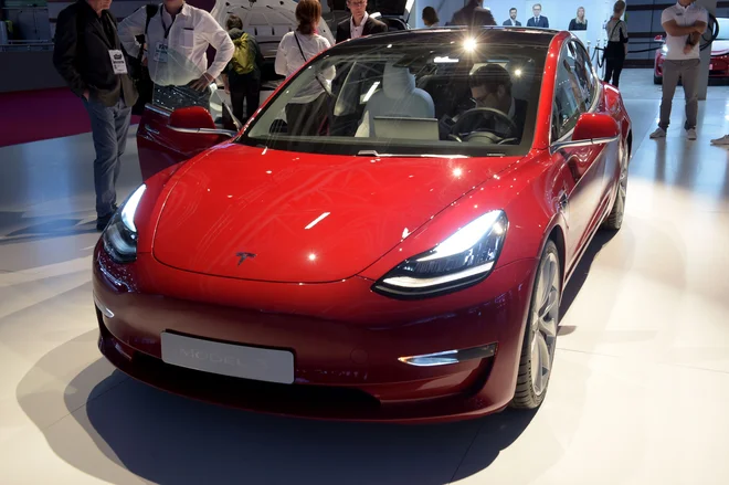 Tesla model 3<br />
FOTO: AFP