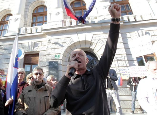 Primer Patria, v katerem sta bila poleg Janeza Janše udeležena Tone Krkovič (levo) in Ivan Črnkovič, je po razveljavitvi obsodilne sodbe na ustavnem sodišču zastaral. FOTO: Ljubo Vukelič