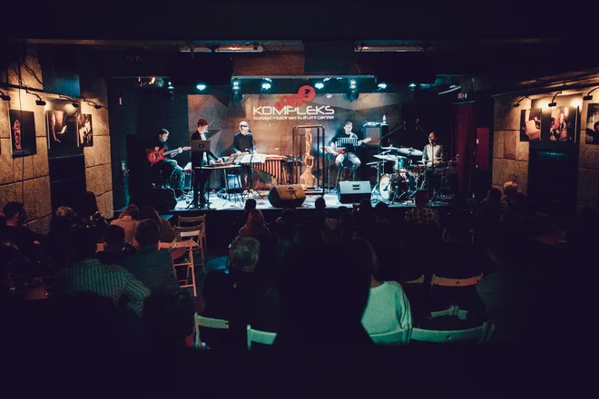 Cilj festivala slovenskega jazza je predstavljati domače avtorsko glasbeno ustvarjanje. (Na fotografiji lanski koncert Vida Jamnika z zasedbo) Foto arhiv Ravne Jazza