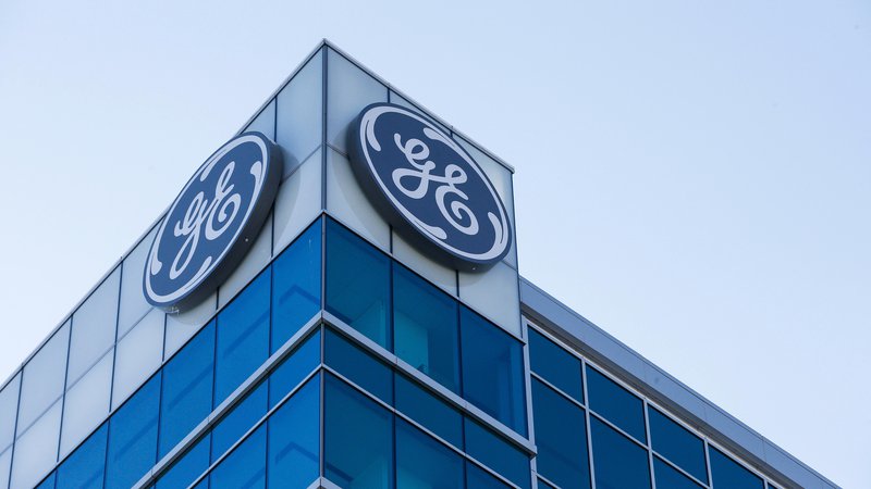 Fotografija: Tudi vlagatelji so zadovoljni z odločitvijo o zamenjavi prvega moža General Electrica, saj se je po objavi novice vrednost delnic povečala za več kot deset odstotkov. Foto AP