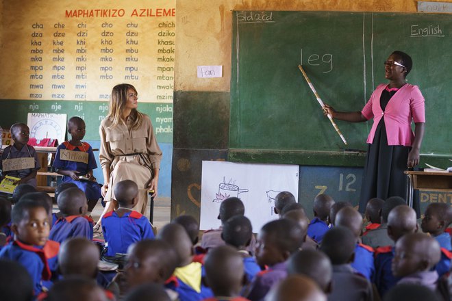 V preteklih letih so ZDA šoli v prestolnici Lilongwe namenile dobrih devet milijonov učbenikov. FOTO:Carolyn Kaster/Ap