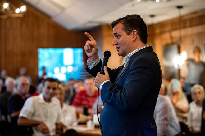 Analitiki še vedno menijo, da bo v Teksasu zmagal Ted Cruz. Foto: Sergio Flores/Reuters