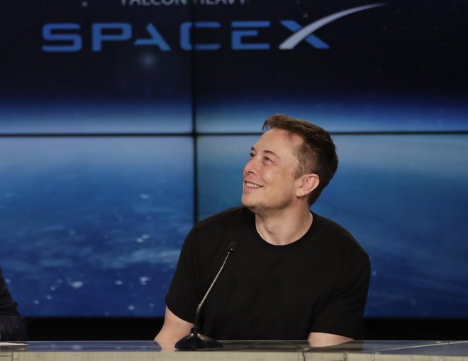 Elon Musk ima najbolj ambiciozne načrte, saj v nekaj desetletjih vidi obsežno poselitev Marsa. FOTO: John Raoux/AP