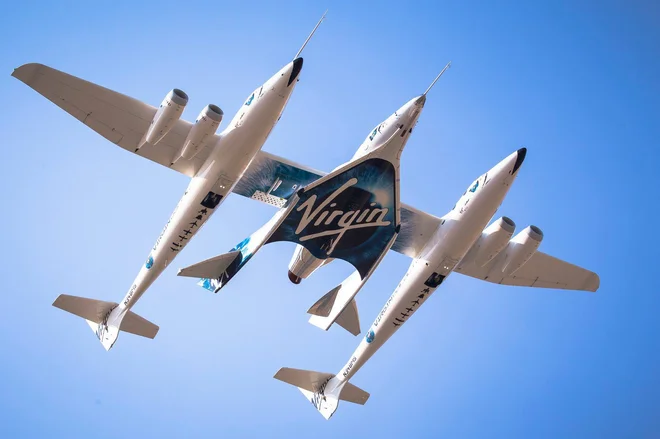 Vesoljsko plovilo Virgin Galactic je sestavljeno iz dveh letal. FOTO: Virgin Galactic