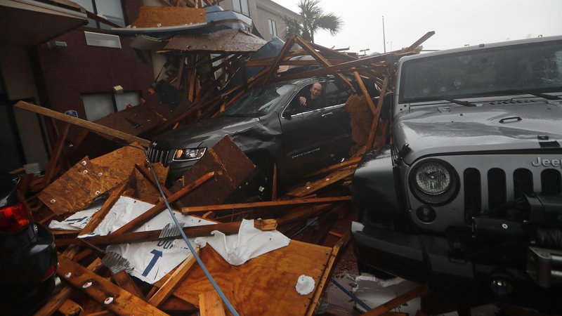 Fotografija: Orkan je kopno na Floridi najprej dosegel v mestu Panama City. FOTO: AP