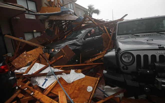 Orkan je kopno na Floridi najprej dosegel v mestu Panama City. FOTO: AP