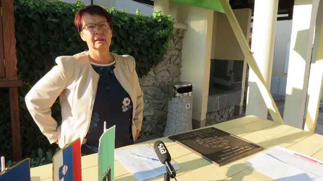 Romana Lesjak, črnjanjska županja: »Storili bomo vse, da se banka ne bo zaprla.« FOTO: Mateja Kotnik