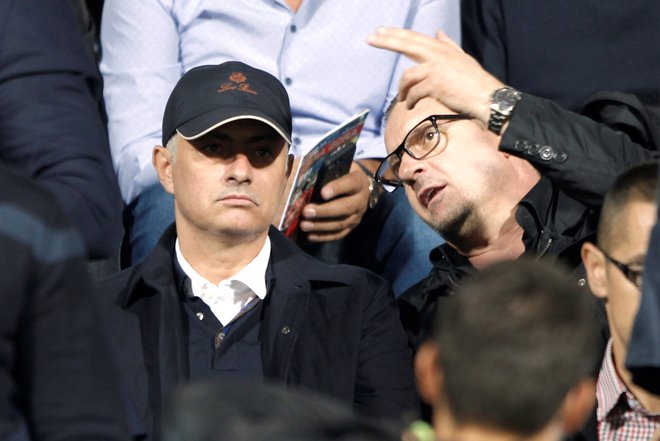 Med gledalci derbija v Podgorici je bil tudi trener Manchester Uniteda Jose Mourinho. FOTO: Reuters