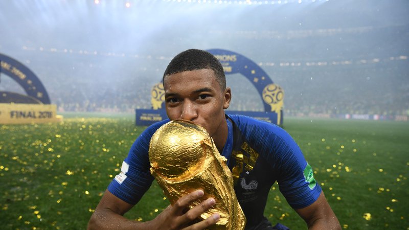 Fotografija: Kylian Mbappe je bil eden od junakov francoske zmage na mundialu. FOTO: AFP
