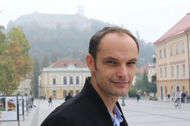 Za mladega in ambicioznega kandidata za župana je zgolj ureditev Centra premalo, na periferiji je po njegovem veliko težav. FOTO Tomi Lombar
