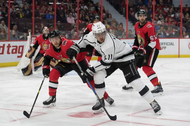 Anže Kopitar na gostovanju v Ottawi tako kot soigralci ni bil pri strelu.<br />
FOTO Reuters
