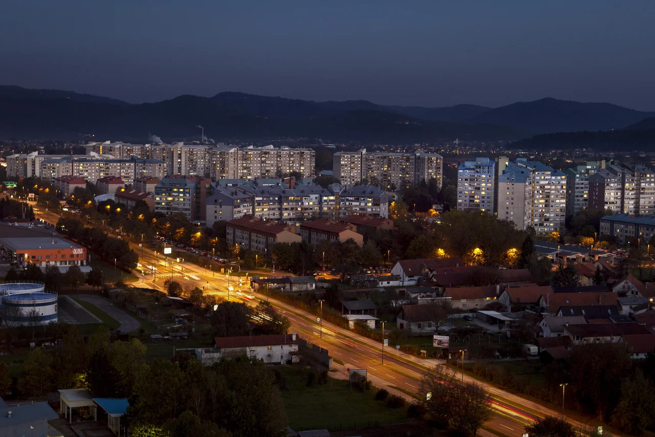 Fotografija: Tako Gen-I kot Elektro Energija zgolj na območju prestolnice elektriko dobavljata skupaj več kot 102.000 gospodinjstvom. FOTO: Voranc Vogel