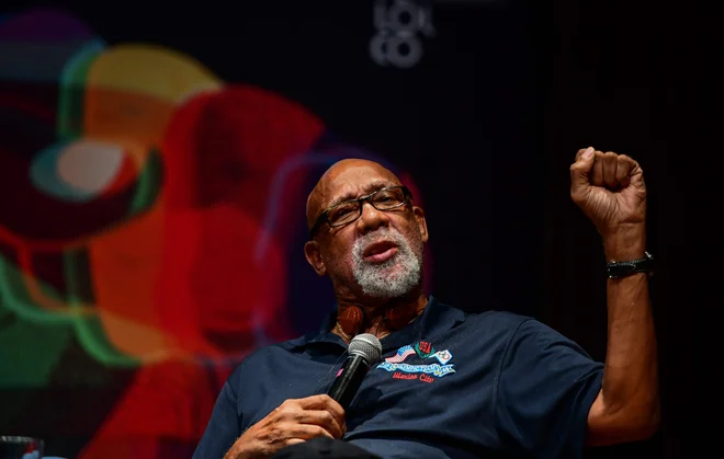 <strong>John Carlos</strong>: Kričali so tako glasno, da to ni bila več himna, ampak barbarski poziv k boju. FOTO: AFP