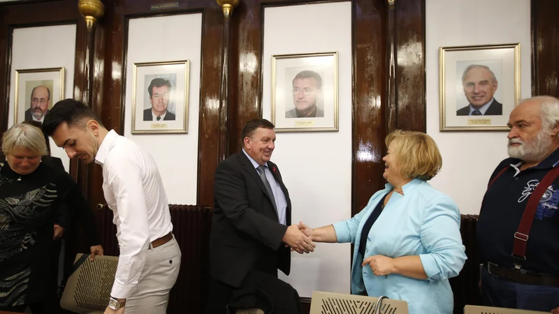 Fotografija: Minister Samo Fakin bi ukrepal na podlagi številk in konkretnih podatkov. FOTO: Matej Družnik/Delo