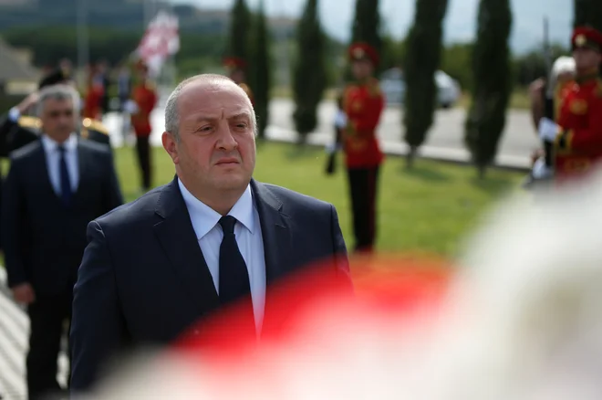 Konec meseca bodo v Gruziji izbirali naslednika sedanjega predsednika države Giorgija Margvelašvilija. Foto: David Mdzinarishvili/Reuters