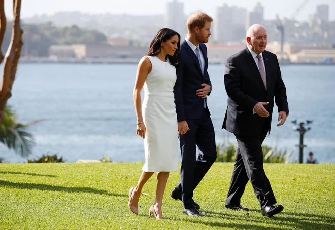 Harry in Meghan v družbi generalnega guvernerja Avstralije Petra Cosgrova. FOTO: Reuters