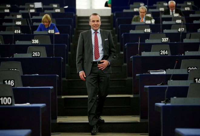 Vodja poslancev EPP v evropskem parlamentu Manfred Weber. FOTO: Reuters/Vincent Kessler