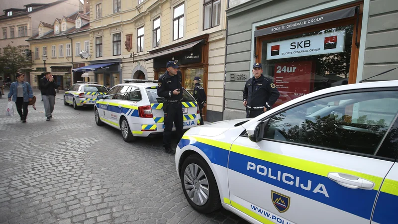 Fotografija: Neznanca sta odnesla nakit in gotovino. FOTO: Jože Suhadolnik