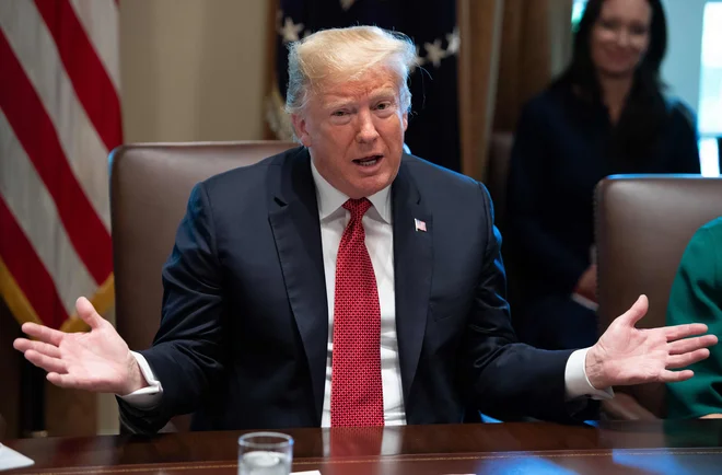 Donald Trump je zatrdil, da lahko samo koristi kandidatom desnice. &raquo;Ne krivite mene, če ne boste odšli na volišča,&laquo; je opozoril volivce na desnici. FOTO: AFP