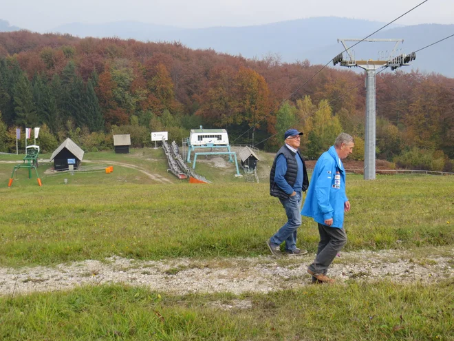 Gače privabljajo tudi številne pohodnike čez celo leto. FOTO: Bojan Rajšek/Delo