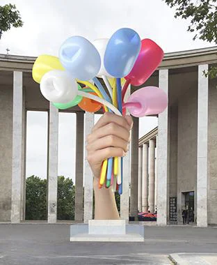 Koonsov Šopek tulipanov, darilo Parizu. Foto jeffkoons.com