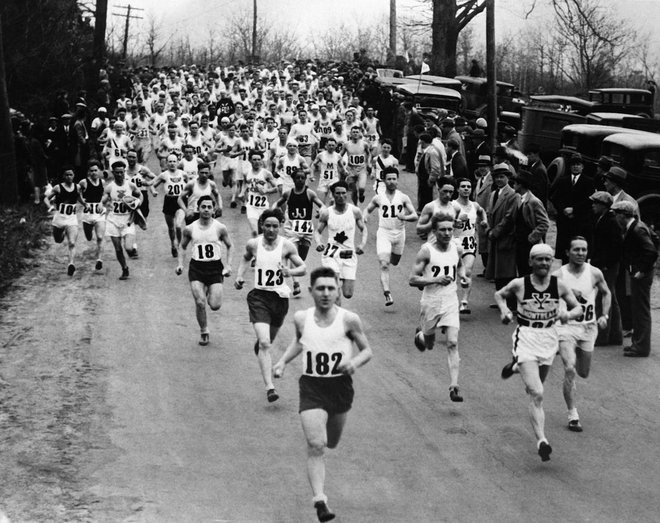 D√©part du 33√®me marathon am√©ricain √† Boston, Etats-Unis le 1 mai 1930.  (Photo by Keystone-France\Gamma-Rapho via Getty Images)