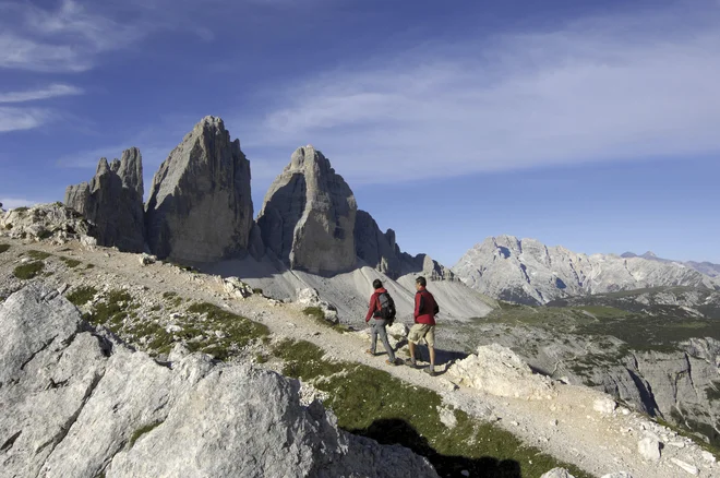 Hiking through the spectacular UNESCO World Heritage site of the Sexten Dolomites and the famous Three Peaks of Lavaredo. 