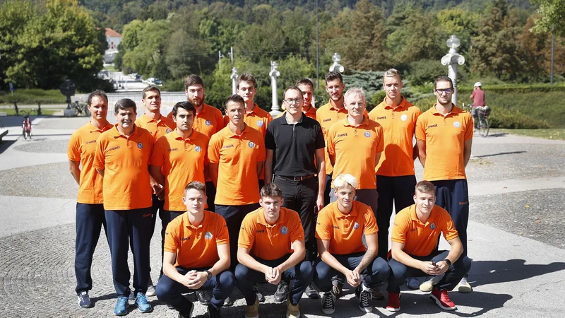 Krepko okrepljeni oranžni zmaji želijo v novi sezoni obilo lovorik, v ligi prvakov pa kakšen skalp več. FOTO: Leon Vidic
