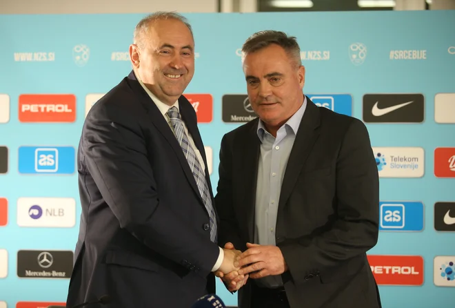 Radenko Mijatović je še selektor, Tomaž Kavčič nič več. FOTO: Jože Suhadolnik/Delo