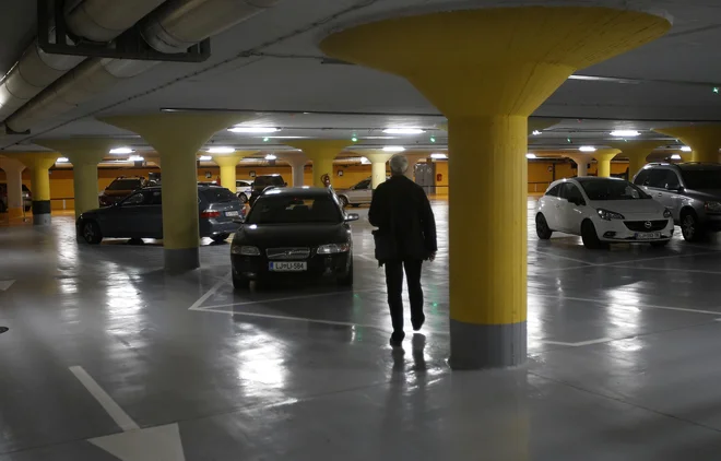 Svetla tla v drugi etaži FOTO Blaž Samec