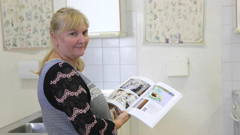 Fotografija: Nada Brezovar, učiteljica na zagorski OŠ Ivana Skvarče, je poskrbela za prvi zgodovinski pregled pouka gospodinjstva pri nas.