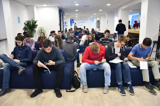 Mediatlon sporoča dijakom, da ne smejo bežati pred izzivi. FOTO Jaka Kavčič