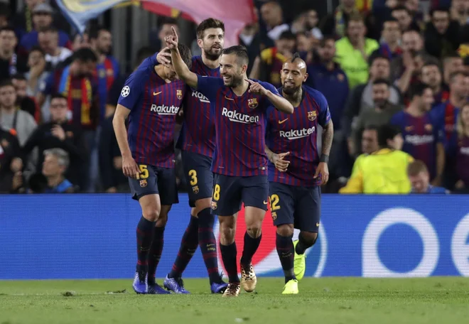 Barcelona je prvo tekmo brez poškodovanega Lionela Messija, prestala brez prask, Inter je premagala z 2:0. FOTO: Manu Fernandez/Ap