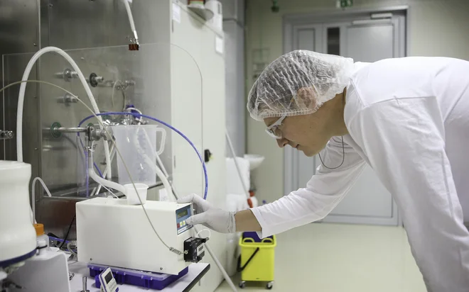 Farmacevtska industrija krize pri zaposlovanju ni občutila. FOTO: Jože Suhadolnik