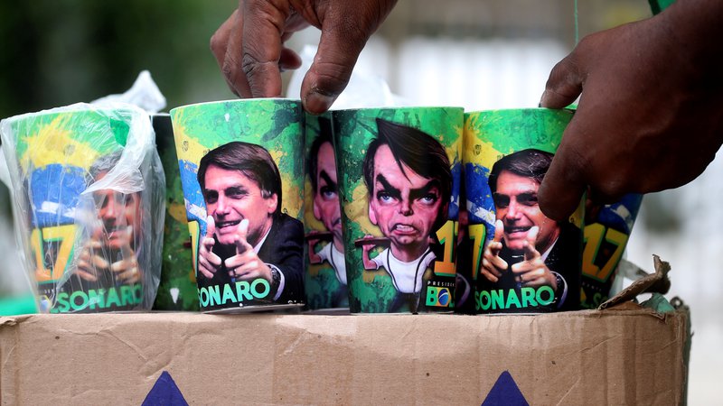 Fotografija: Vodenje Brazilije bo z novim letom prevzel 63-letni Jair Bolsonaro. FOTO: Sergio Moraes/Reuters