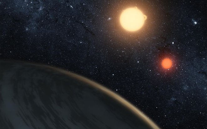 Kepler je odkril nekatere svetove, ki smo si jih le domišljali. Kepler-16b kroži okoli dveh zvezd, zato se ga je hitro prijela primerjava s planetom Tatooine. A tem se podobnost z domačim planetom Luka Skywalkerja prvazprav tudi konča, saj ni primeren za 