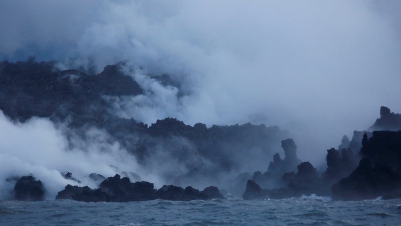 Fotografija: Oceani so absorbirali več toplote, kot so znanstveniki menili do zdaj. FOTO: Terray Sylvester/Reuters