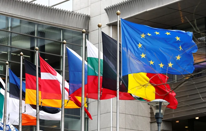 Notranjepolitični zapleti v Nemčiji, vključno z napovedjo <strong> </strong>Angele Merkel, da bi do leta 2021 opravljala zadnji mandat, na bruseljskem parketu povzročajo kar močne skrbi. FOTO: Yves Herman/Reuters