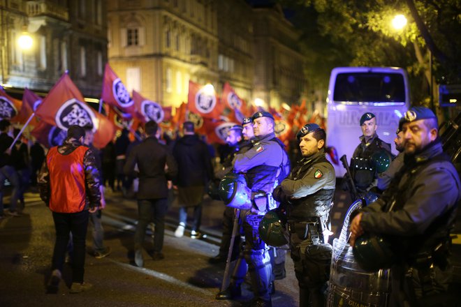 V Trstu so se zbrali neofašisti iz celotne Italije. FOTO: Jure Eržen/Delo