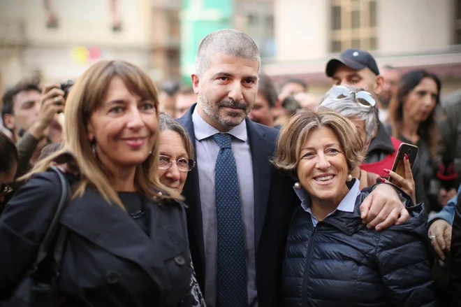 Simone Di Stefano, vodja skrajnega desničarskega gibanja CasaPound na shodu v Trstu. FOTO: Jure Eržen/Delo